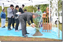 池田町　賢く建てる　英設計